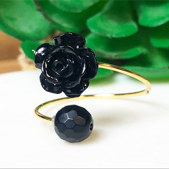 Blossom and Grow Jewelry Jewelry - Black rose and black onyx spiral 14k Gold